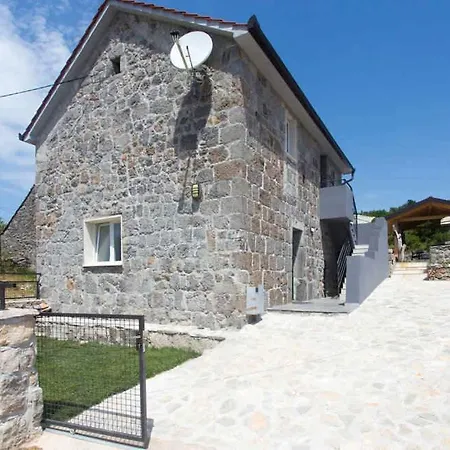 In Tijarica - Split Riviera 45083 Holiday home Biorine